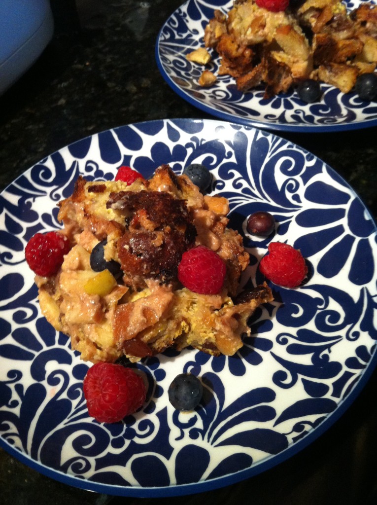 Apple Cinnamon French Toast Casserole with Maple Cream Cheese Filling